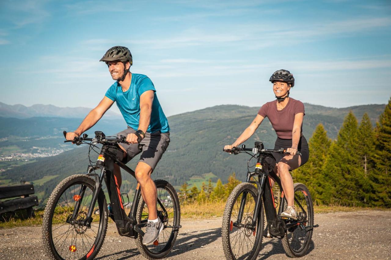 Grizzly Sport & Motorrad Resort Sankt Margarethen im Lungau Exterior foto